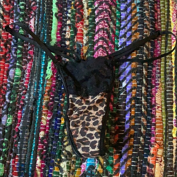 Leopard print g-string 🐆😽 - Picture 3 of 3